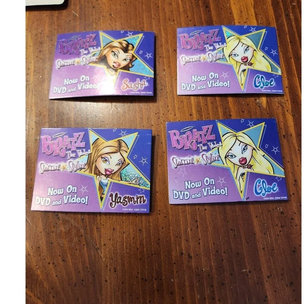 2004 Bratz‎ Movie Pin Back NOS